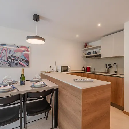Apartament Moderne Avec Terrasse Et Jardin Privatif A - Parking Inclus - Fr-1-343-267 *