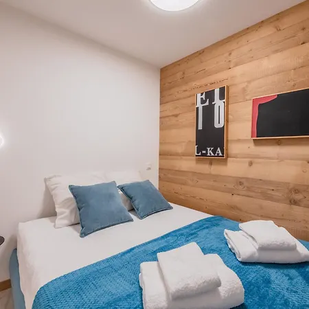 Appartamento Moderne Avec Jardin, Terrasse, Parking Et Wifi à - Fr-1-343-267