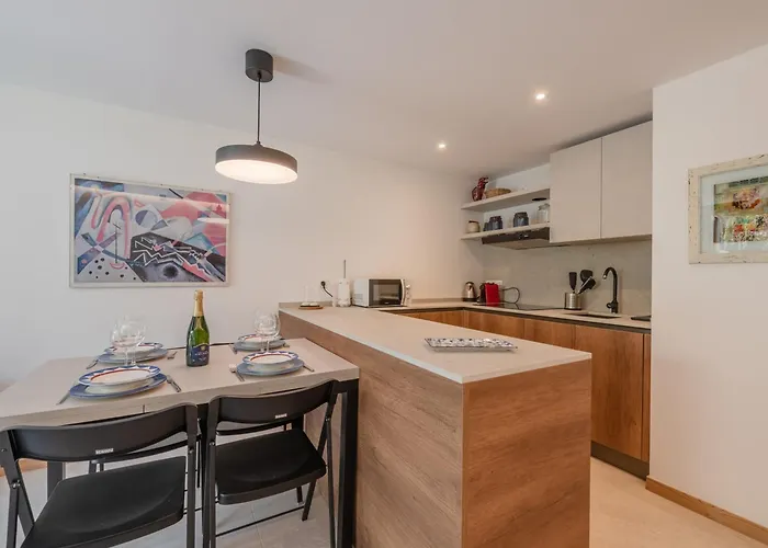 Moderne Avec Terrasse Et Jardin Privatif A - Parking Inclus - Fr-1-343-267 Apartamento