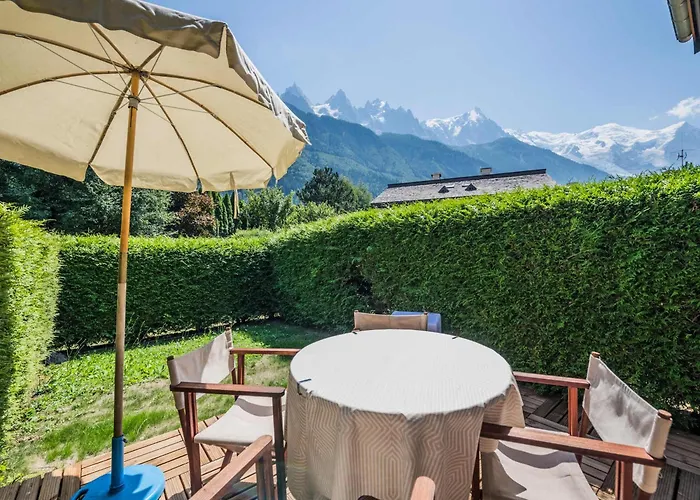 Moderne Avec Terrasse Et Jardin Privatif A - Parking Inclus - Fr-1-343-267 Apartman Chamonix